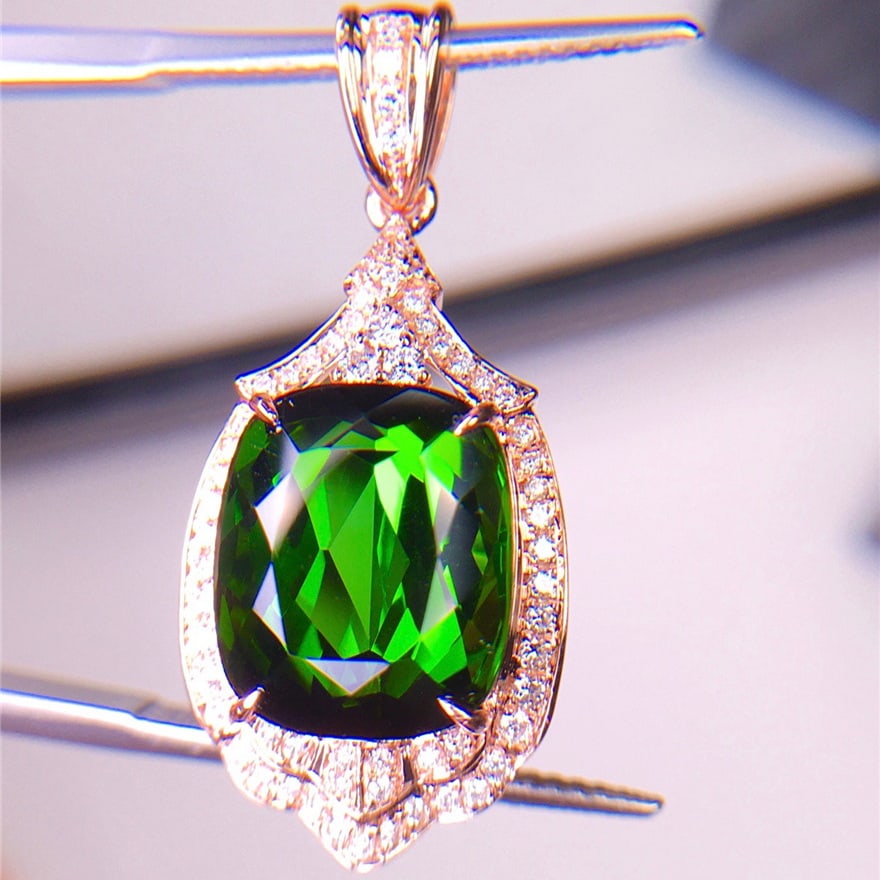 14k Gold 9.1 Ct Natural Tourmaline & Diamond Pendant( Without Chain ) - 4