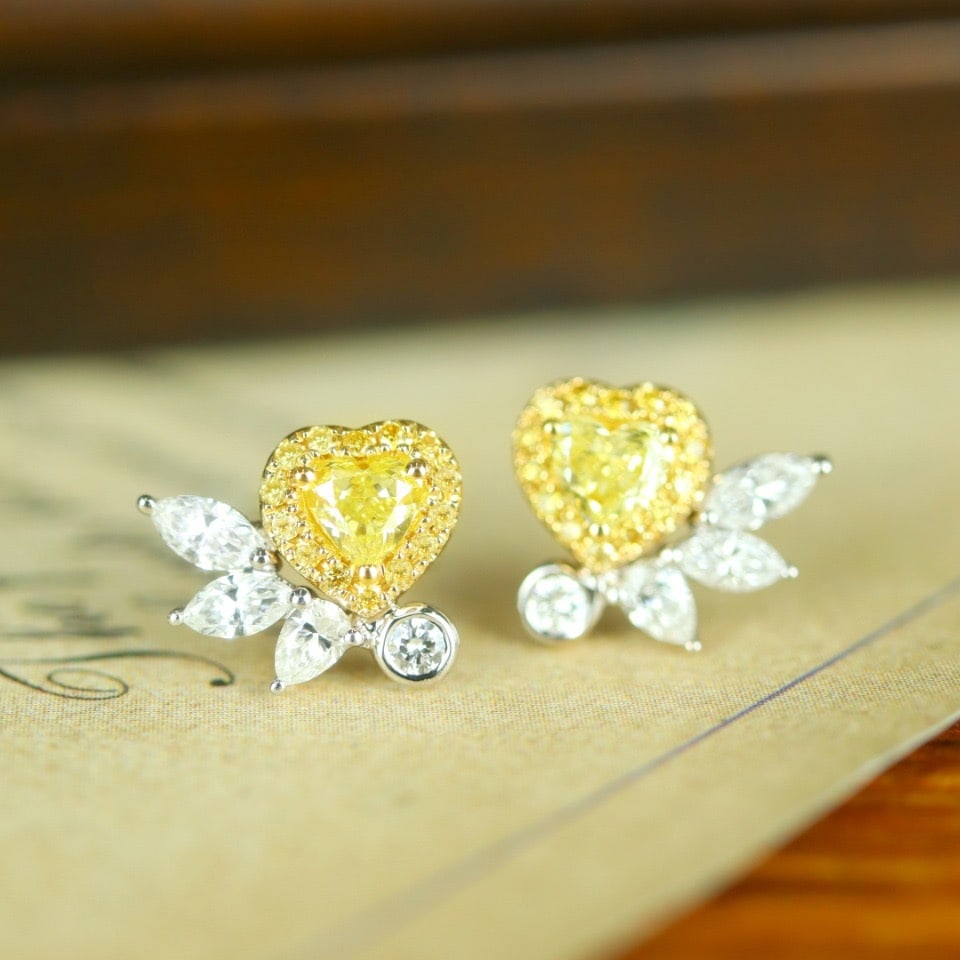 14k Gold 0.72 Ctw Natural Yellow Diamond & Diamond Earrings: Ref:231098257 // gold content:14k gold // main gemstone:yellow diamond // shape:heart // carat weight:0. 30ct // color:yellow // treatment:natural // // adjacent gemstone 2 : diamond // shape:multiple