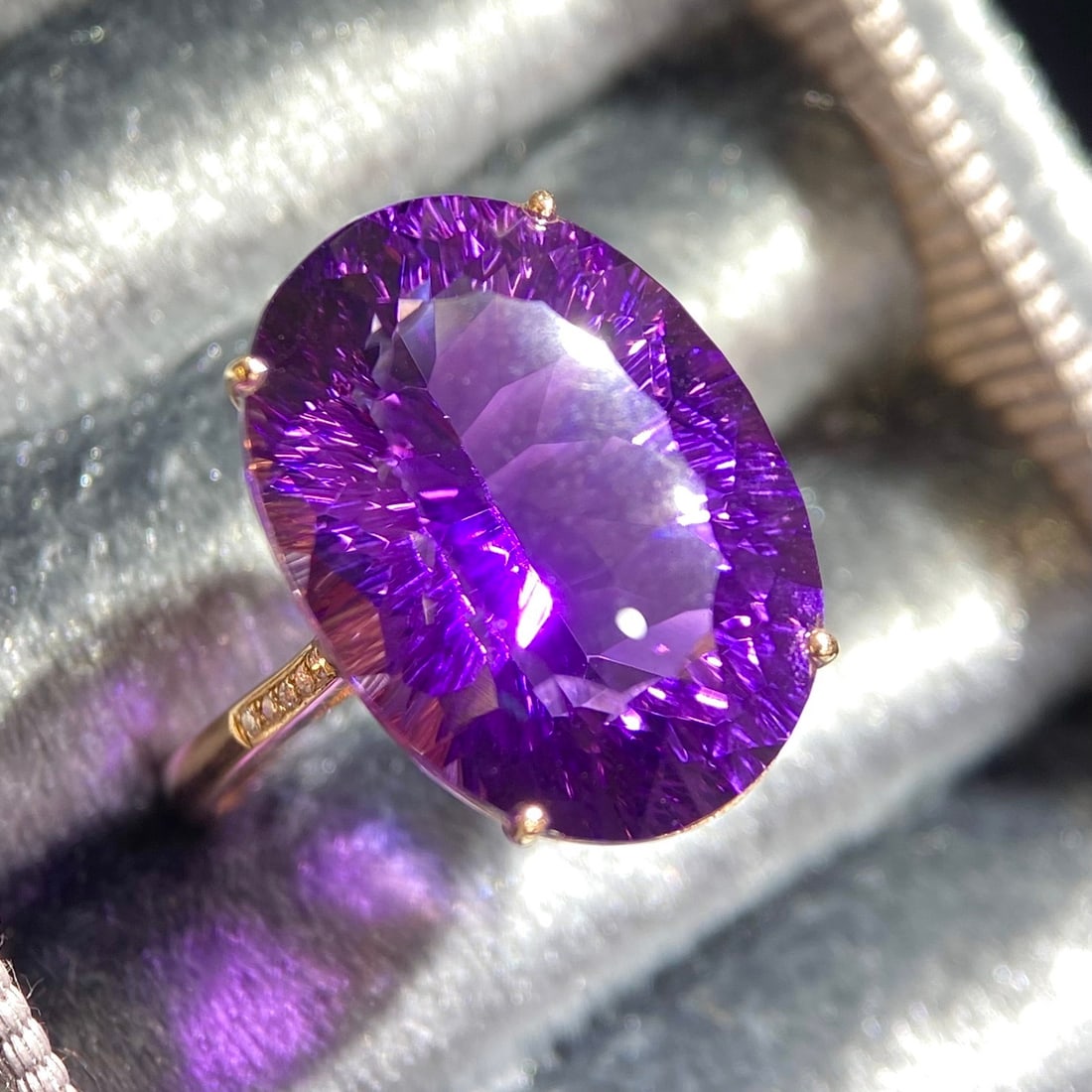 14k Gold 12.25 Ct Natural Amethyst & Diamond Ring