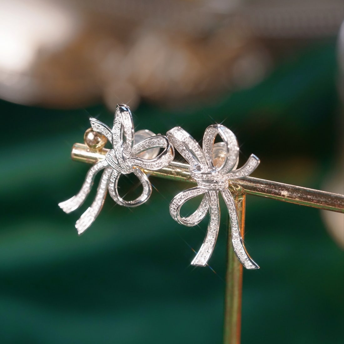 14k Gold 0.66 Ct Natural H Diamond Earrings - 5