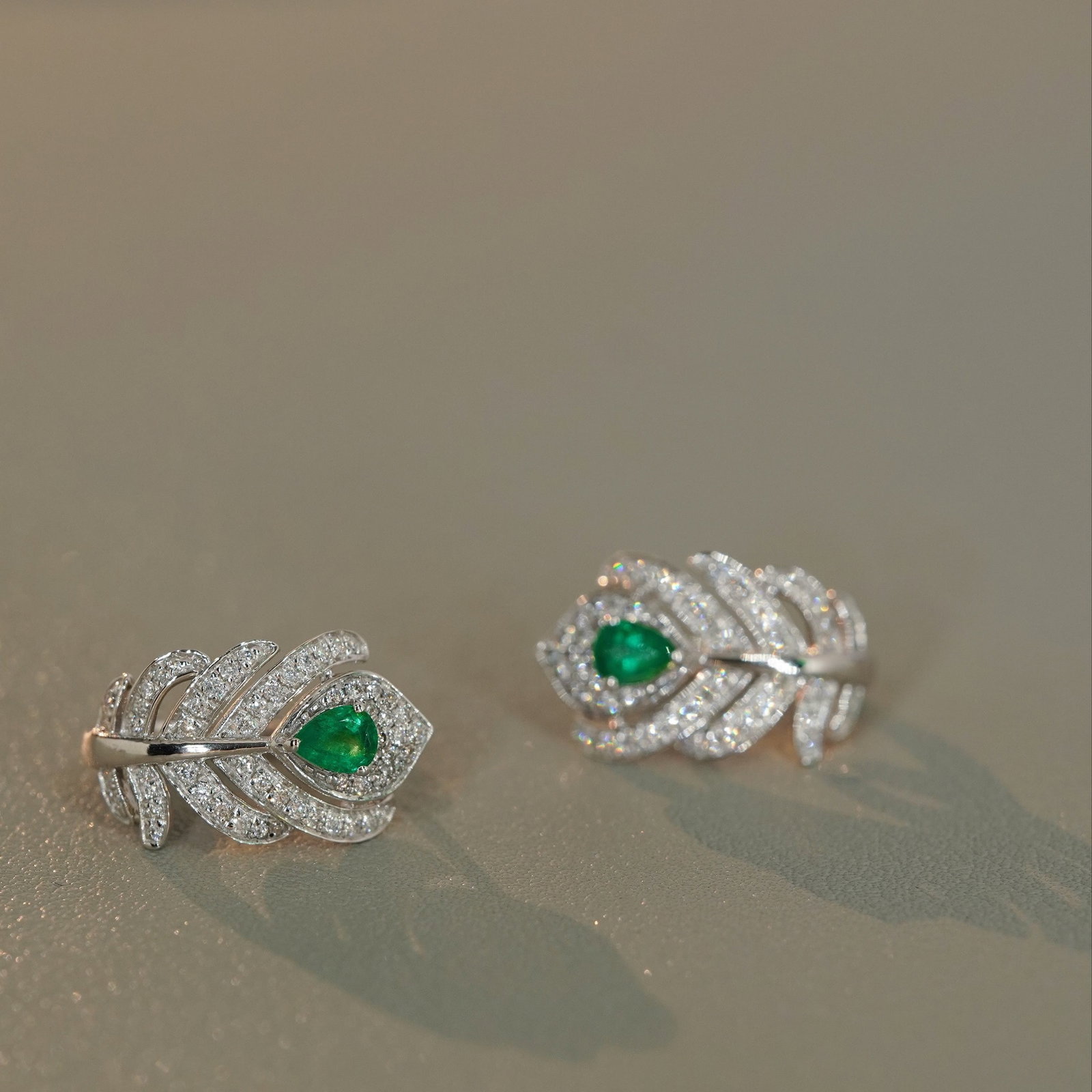 14k Gold 0.7 Ctw Natural Emerald & Diamond Earrings - 4