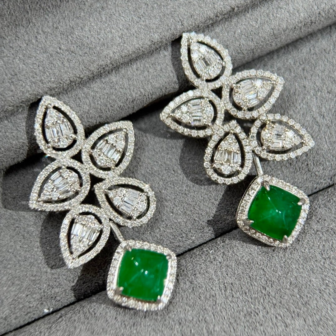 14k Gold 2.78 Ctw Vivid Green Natural Emerald & Diamond Earrings: Ref:231098303 // gold content:14k gold // main gemstone:emerald // shape:sugar-loaf // carat weight:1. 88ct // color:vivid green // treatment:natural // // adjacent gemstone 2 : diamond //