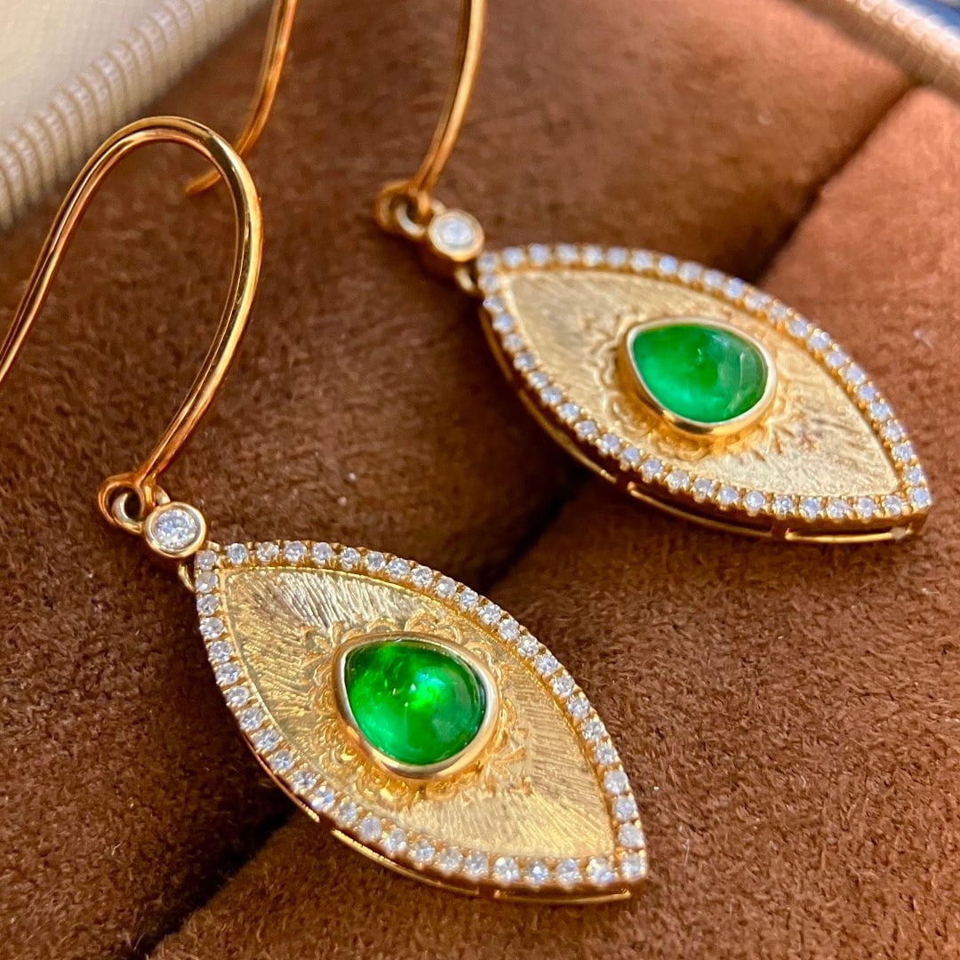 14k Gold 1.30 Ctw Vivid Green Natural Emerald & Diamond Earrings - 3