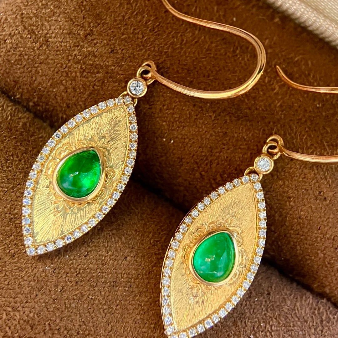 14k Gold 1.30 Ctw Vivid Green Natural Emerald & Diamond Earrings - 4