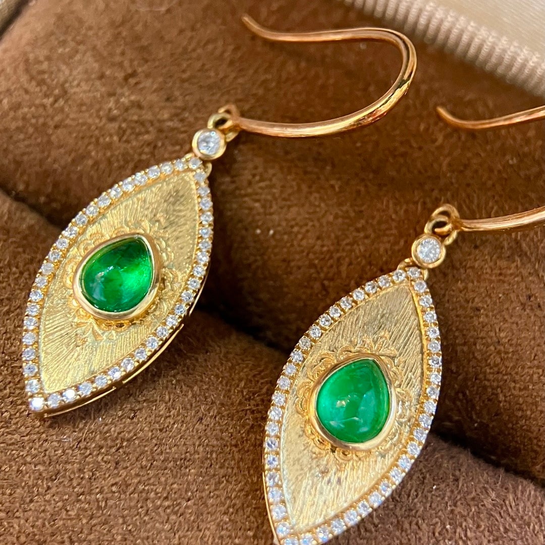 14k Gold 1.30 Ctw Vivid Green Natural Emerald & Diamond Earrings - 5