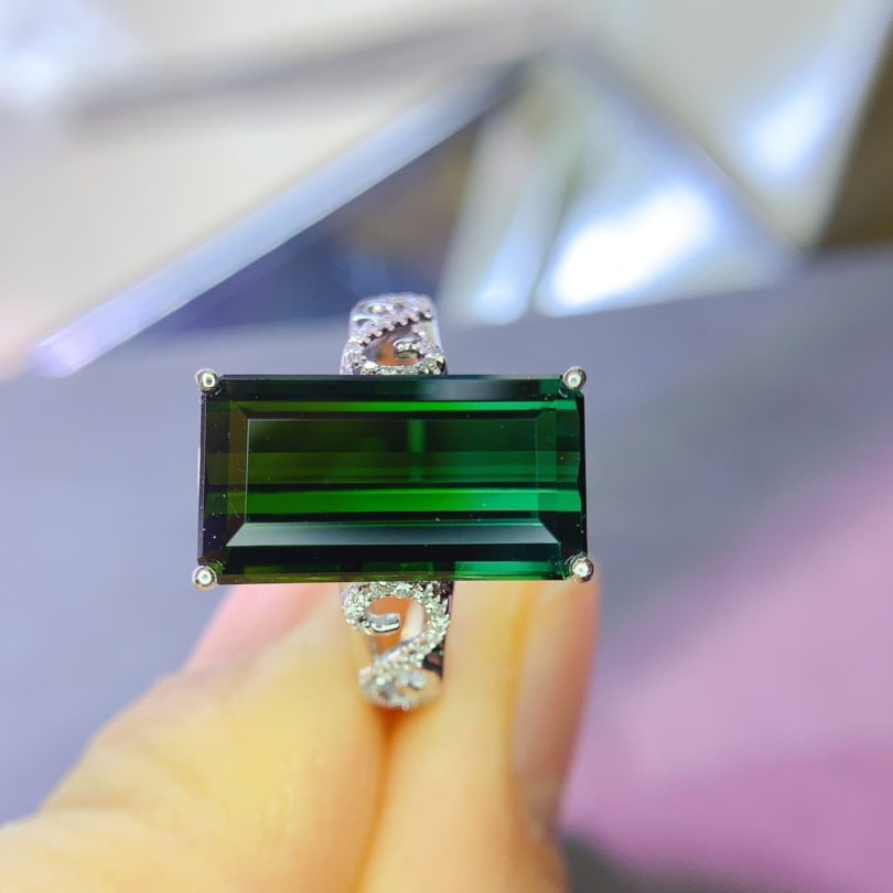 14k Gold 7.8 Ct Natural Tourmaline & Diamond Ring - 4