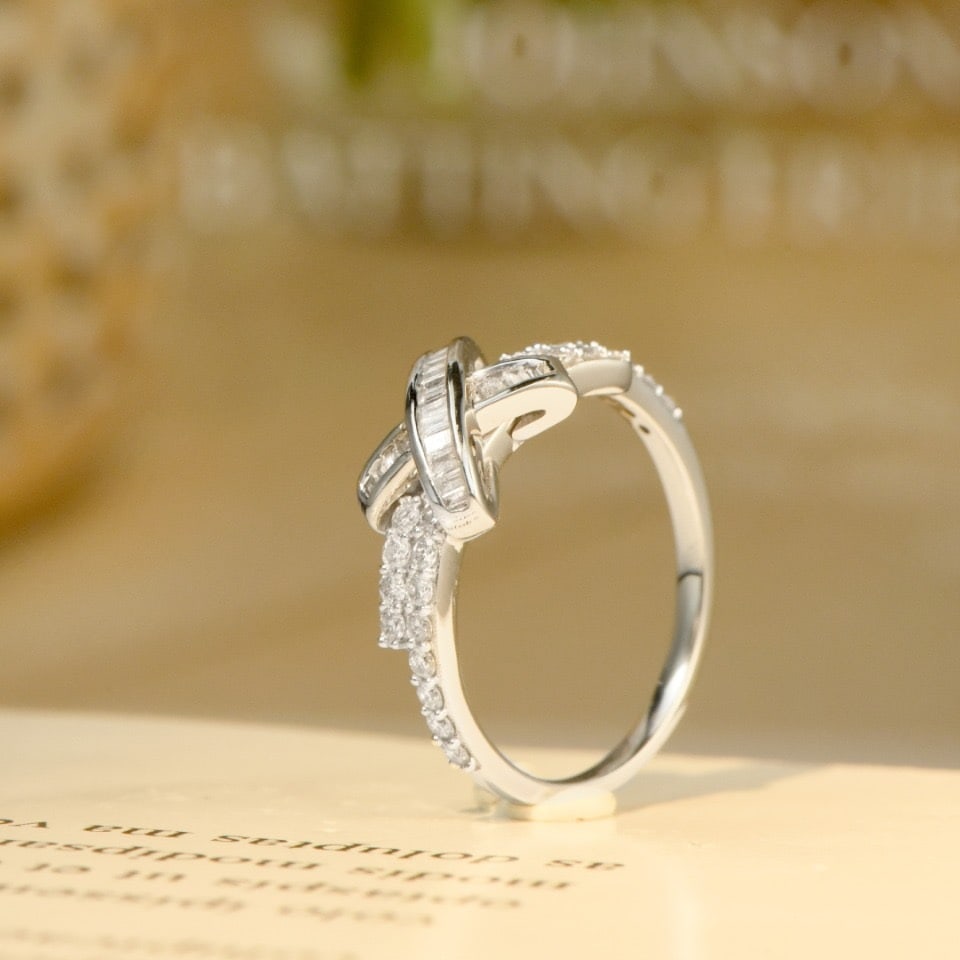 14k Gold 0.40 Ct Natural H Diamond Ring - 4