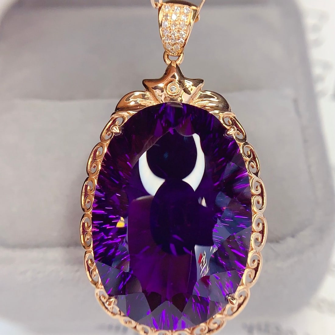 14k Gold 30.8 Ct Natural Amethyst & Diamond Pendant( Without Chain )