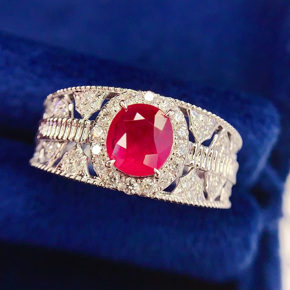 14k Gold 1.2 Ct Natural Ruby & Diamond Ring - 4