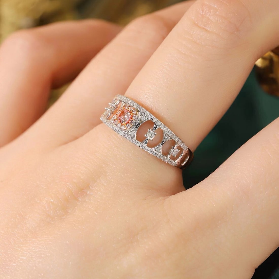 14k Gold 0.45 Ctw Natural Pink Diamond & Diamond Ring - 4