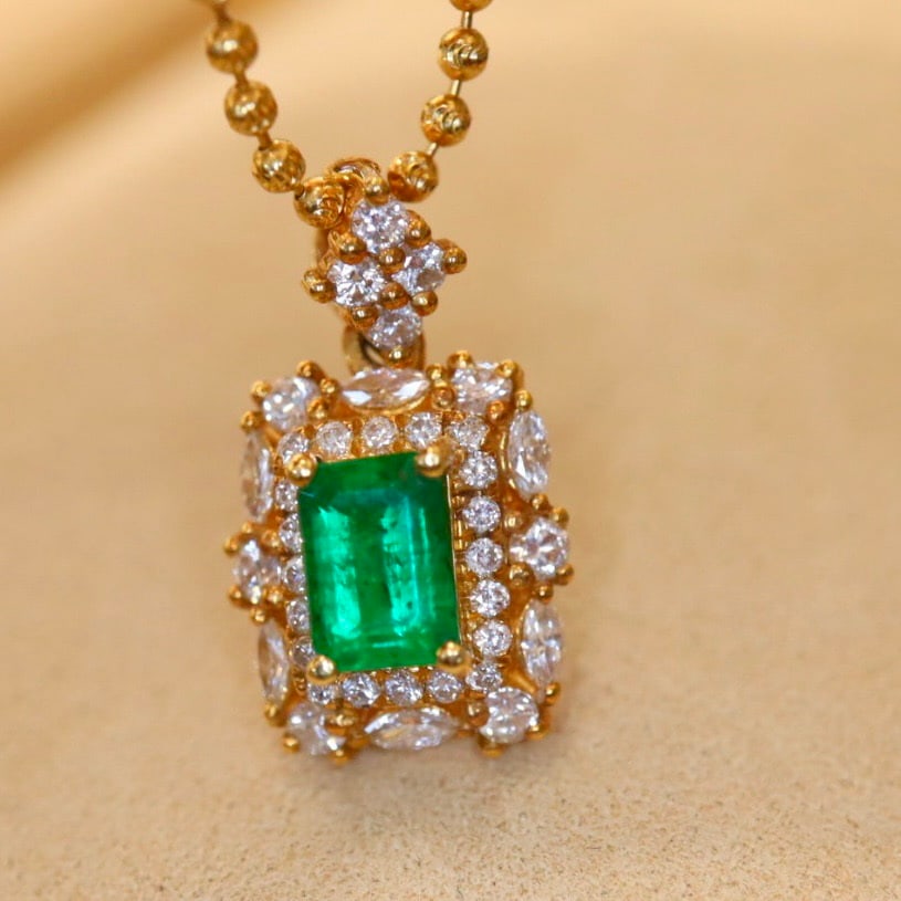14k Gold 1.20 Ctw Vivid Green Natural Emerald & Diamond Pendant( Without Chain ) (1 of 7)