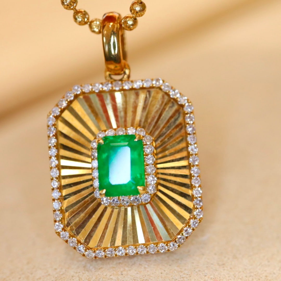 14k Gold 0.75 Ctw Vivid Green Natural Emerald & Diamond Pendant( Without Chain )