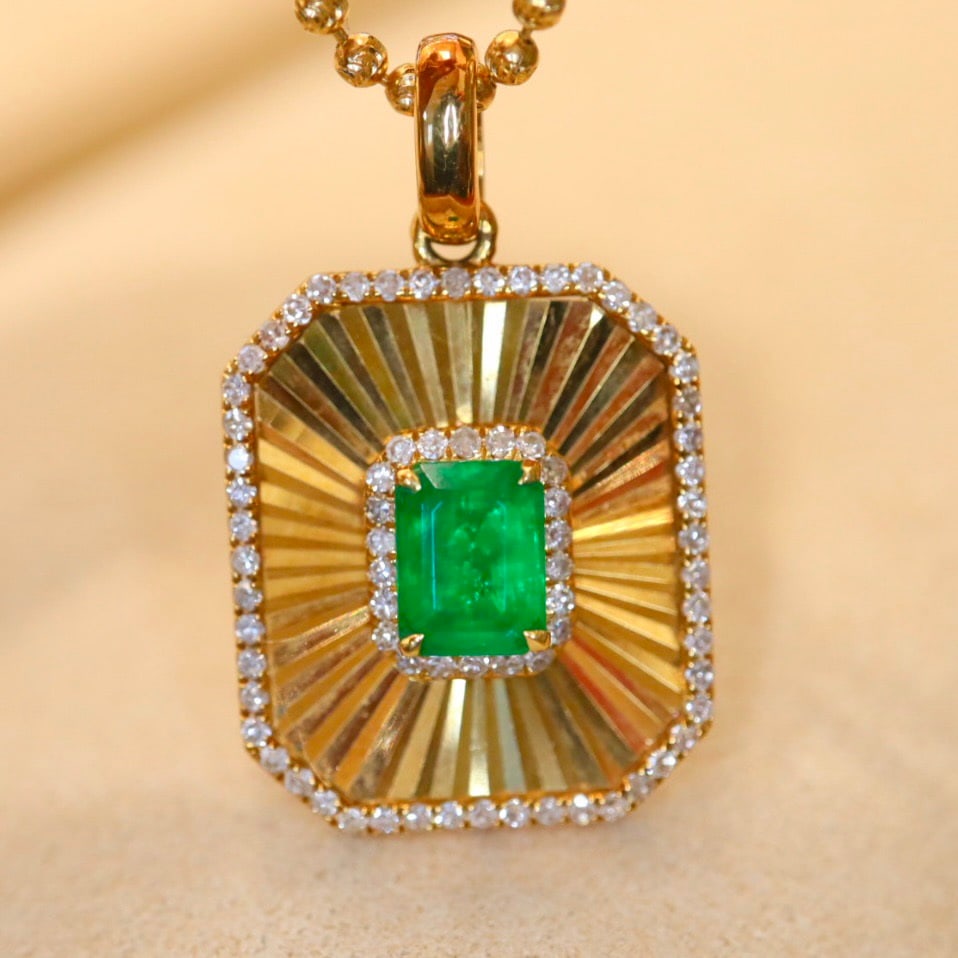 14k Gold 0.75 Ctw Vivid Green Natural Emerald & Diamond Pendant( Without Chain ) - 3