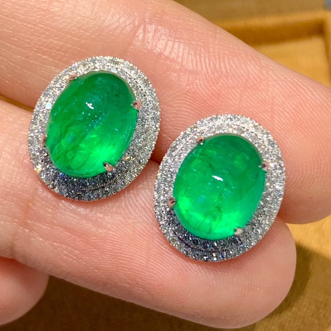 14k Gold 5.3 Ct Natural Emerald & Diamond Earrings - 2