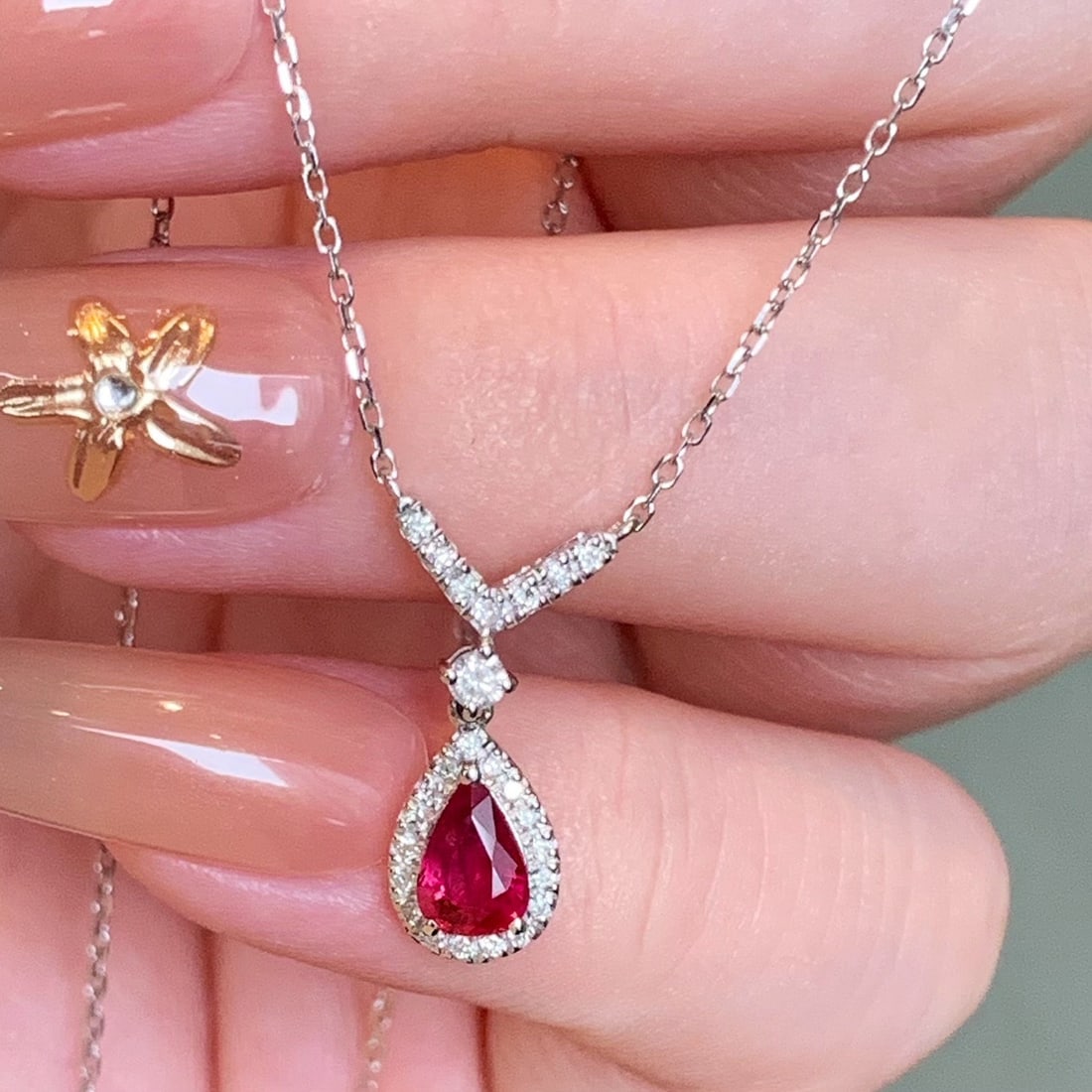 14k Gold 0.68 Ctw Vivid Red Natural Ruby & Diamond Necklace - 4