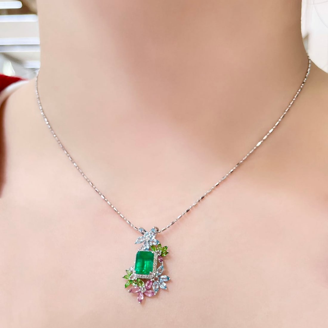 14k Gold 2.1 Ct Natural Emerald & Diamond Pendant( Without Chain ) - 5