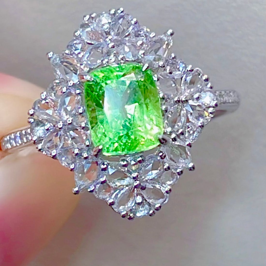 14k Gold 1.42 Ct Natural Tsavorite & Diamond & Sapphire Ring - 2