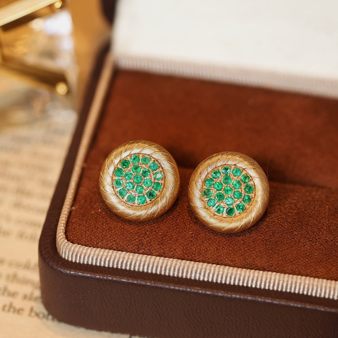 14k Gold 0.8 Ct Natural Emerald Earrings: Ref:231098398 // gold content:14k gold // main gemstone:emerald // shape:round // carat weight:0. 8ct // color:green // treatment:natural // cut grade:g // Condition: New Low Estimate: 4200.00 High Es