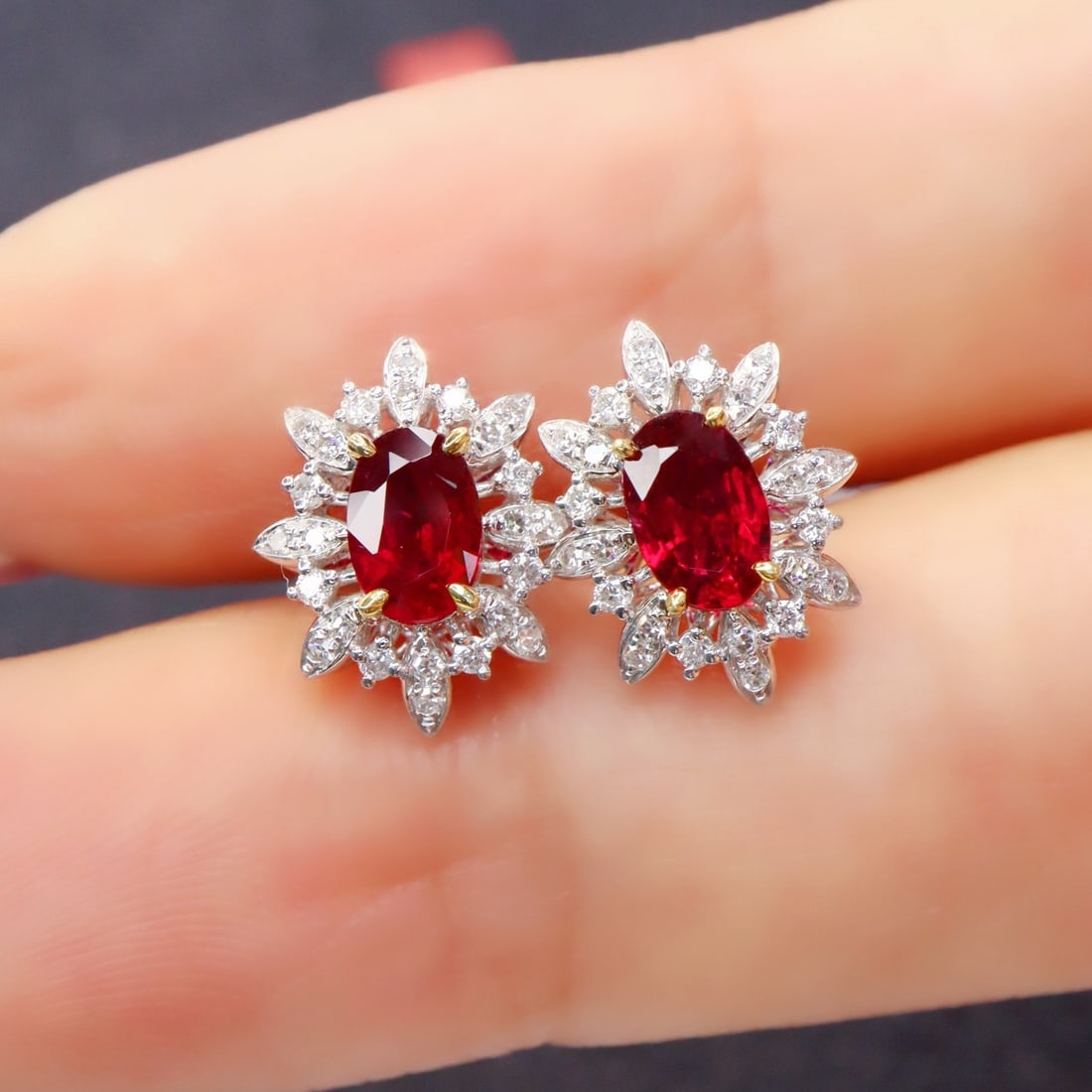 14k Gold 0.98 Ctw Natural Ruby & Diamond Earrings - 4