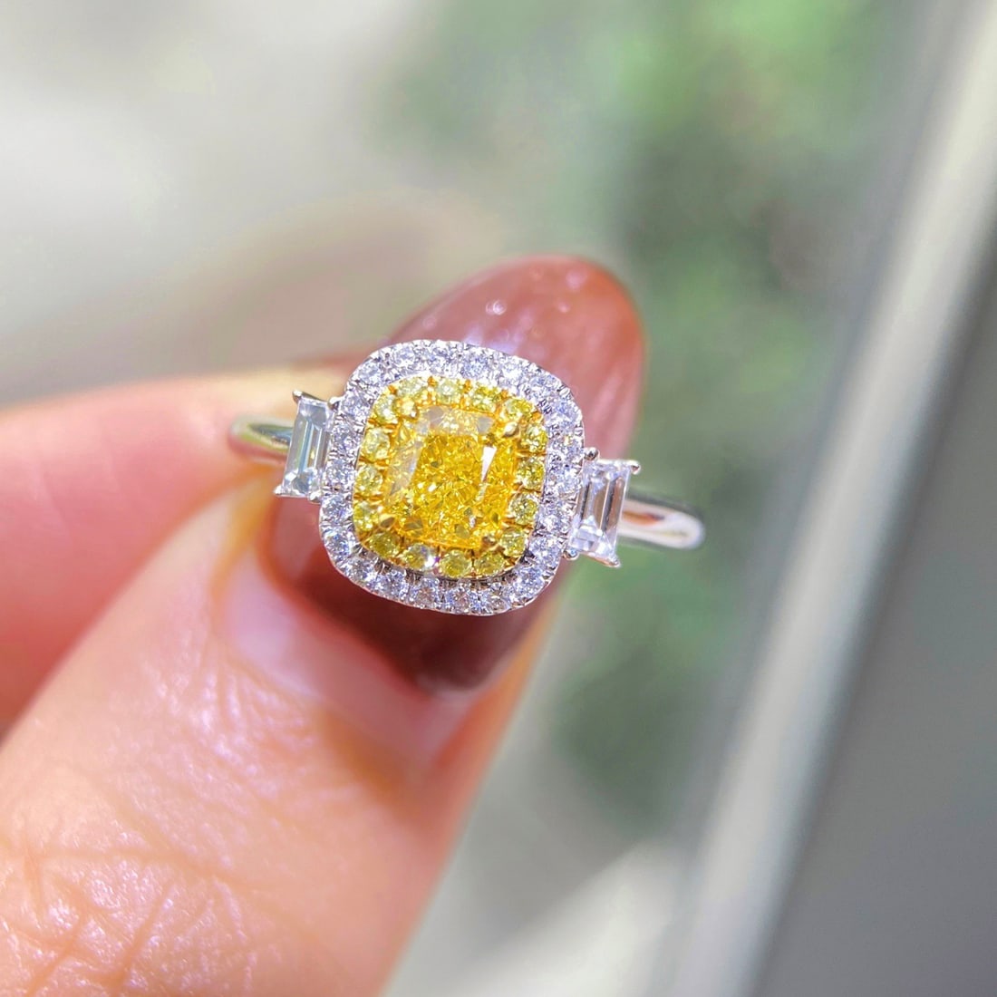 Gia Certified 14k Gold 1.00 Ctw Natural Yellow Diamond & Diamond Ring: Ref:231098403 // gold content:14k gold // ring size:7. 25us // // main gemstone:yellow diamond // certified:gia // shape:cushion // carat weight:0. 59ct // clarity grade:vs1 // color:yellow //
