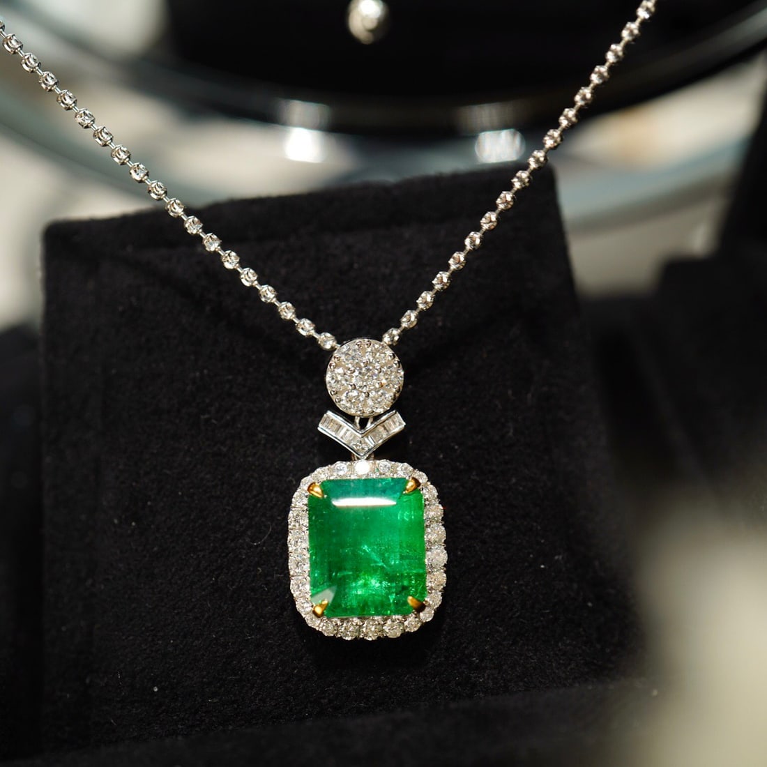 14k Gold 7.47 Ctw Vivid Green Natural Emerald & Diamond Pendant( Without Chain ) - 2
