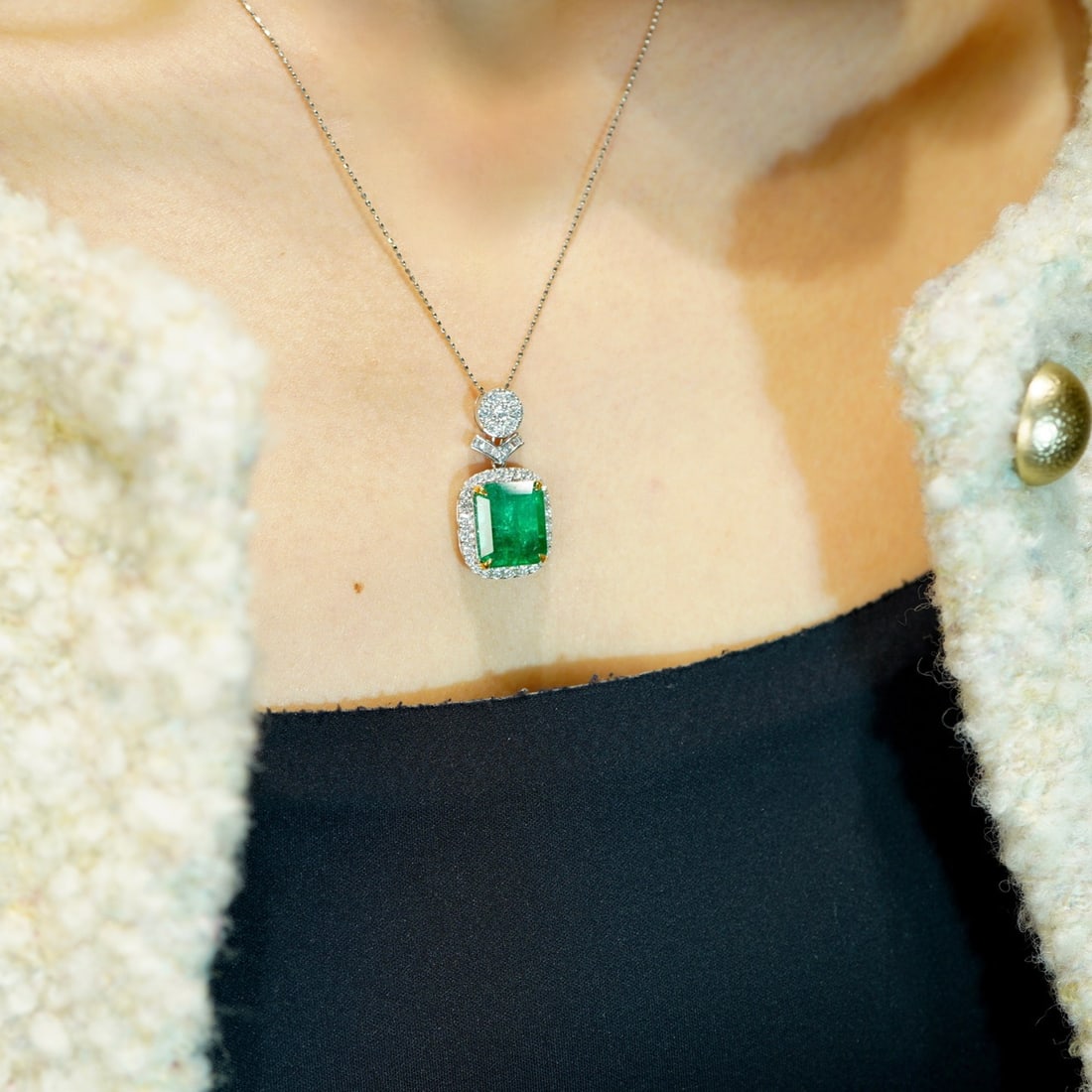 14k Gold 7.47 Ctw Vivid Green Natural Emerald & Diamond Pendant( Without Chain ) - 7