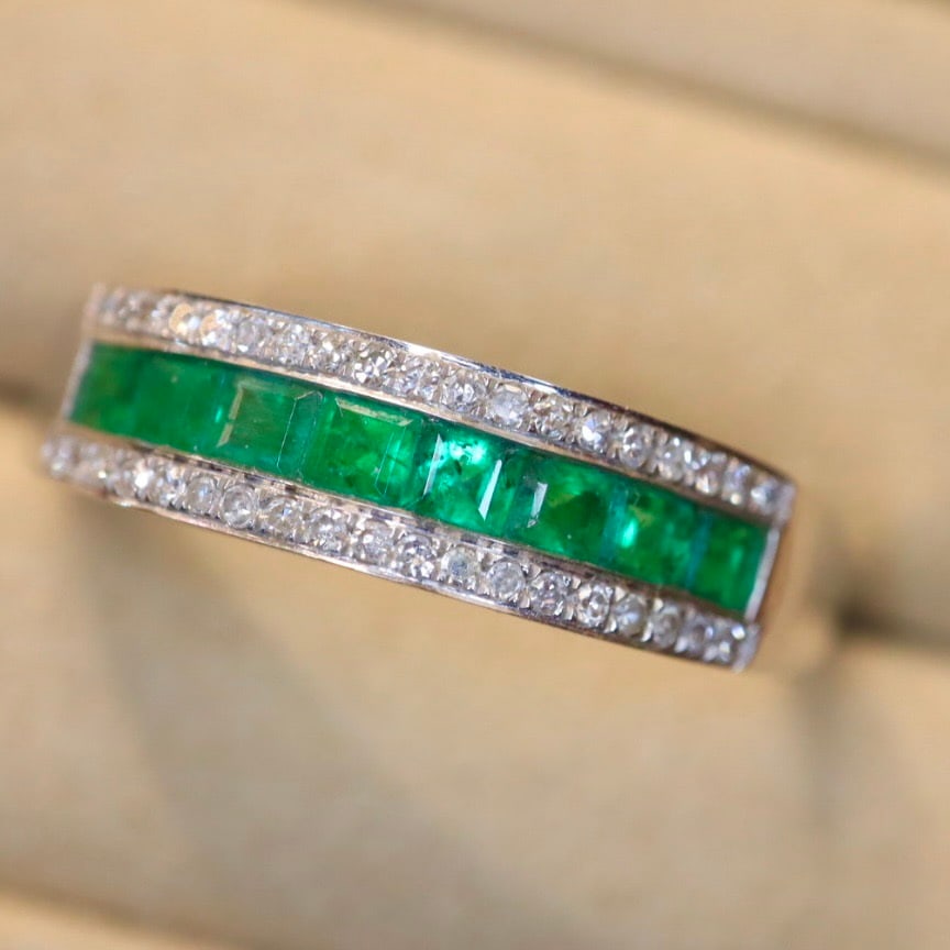 14k Gold 0.72 Ctw Natural Emerald & Diamond Ring: Ref:231098406 // gold content:14k gold // ring size:7. 25us // // main gemstone:emerald // shape:square // carat weight:0. 60ct // color:green // treatment:natural // // adjacent gemstone 2 : diamond