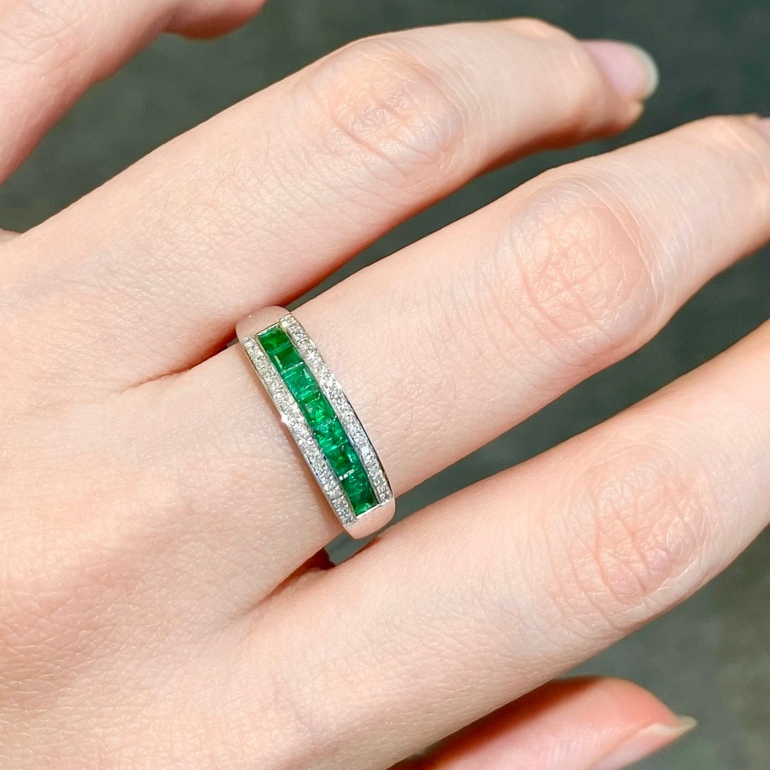 14k Gold 0.72 Ctw Natural Emerald & Diamond Ring - 6