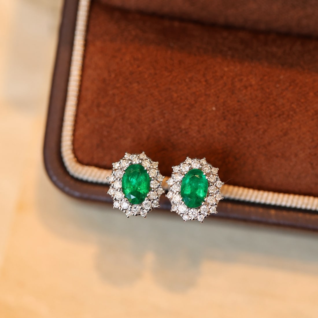 14k Gold 1.36 Ctw Vivid Green Natural Emerald & Diamond Earrings - 3