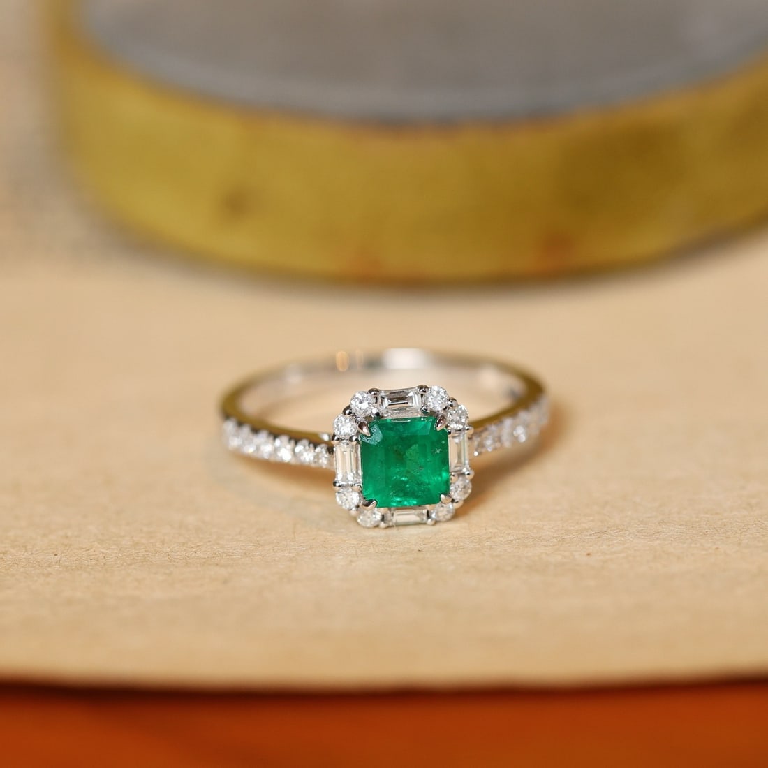 14k Gold 1.06 Ctw Vivid Green Natural Emerald & Diamond Ring