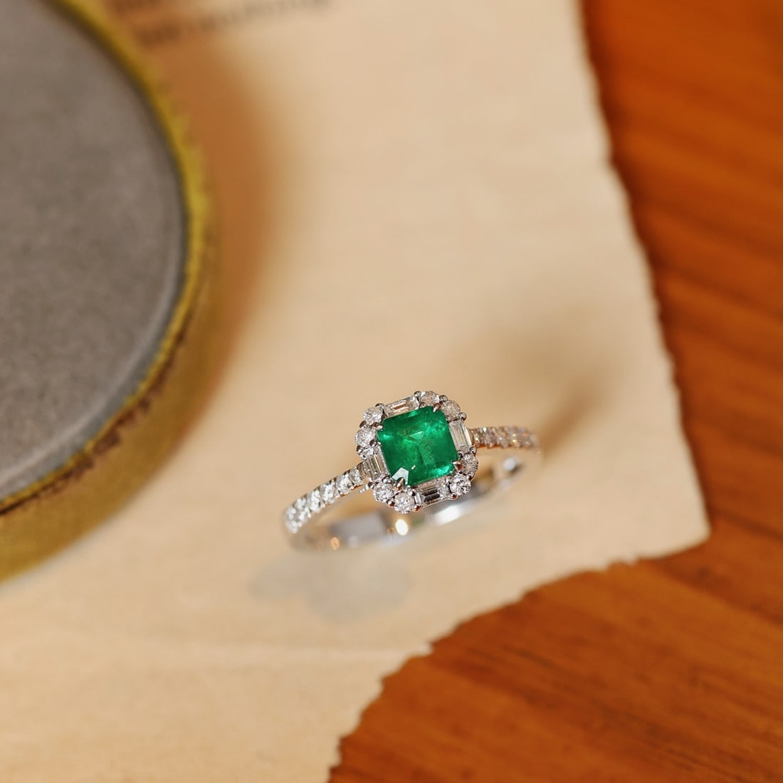14k Gold 1.06 Ctw Vivid Green Natural Emerald & Diamond Ring - 7
