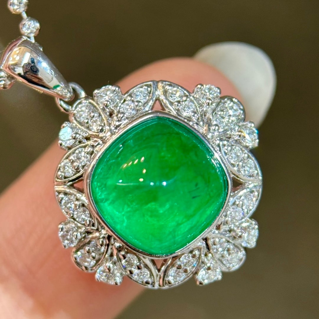 14k Gold 3.74 Ctw Vivid Green Natural Emerald & Diamond Pendant( Without Chain )