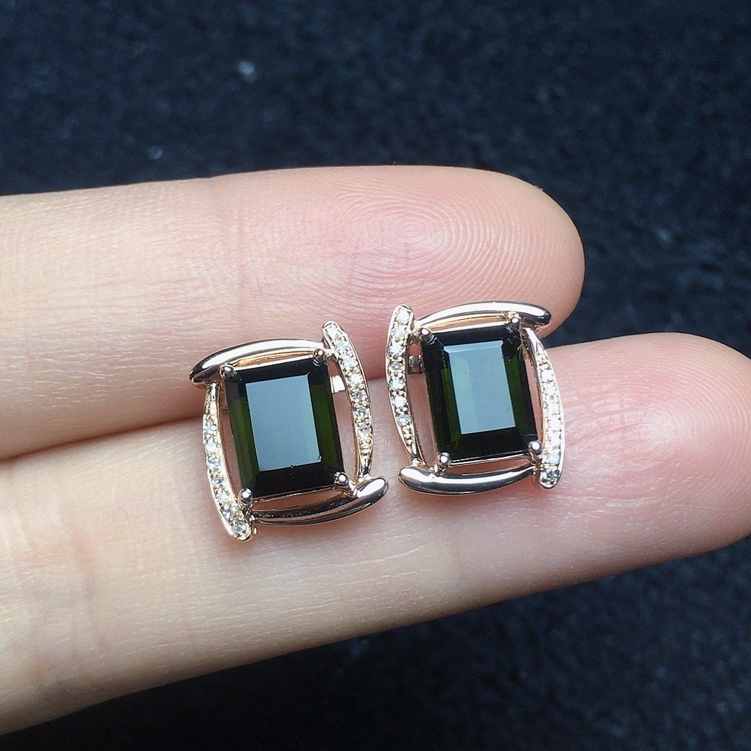 14k Gold 3.55 Ct Natural Tourmaline & Diamond Earrings: Ref:231098431 // gold content:14k gold // main gemstone:tourmaline // shape:octagonal // carat weight:3. 55ct // color:green // treatment:natural // // adjacent gemstone 2 : diamond // number of