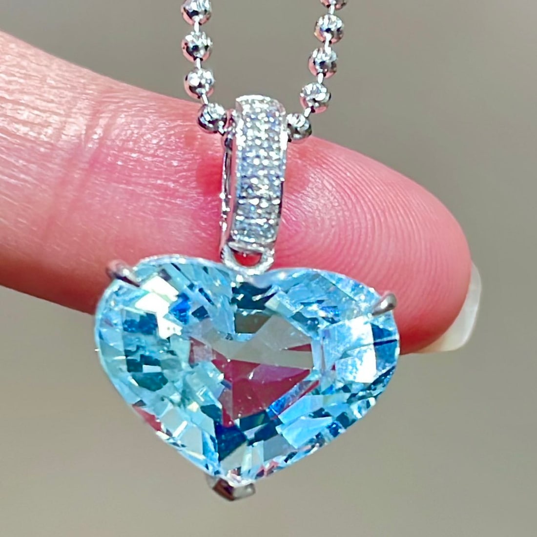 14k Gold 6.35 Ct Natural Aquamarine & Diamond Pendant( Without Chain )