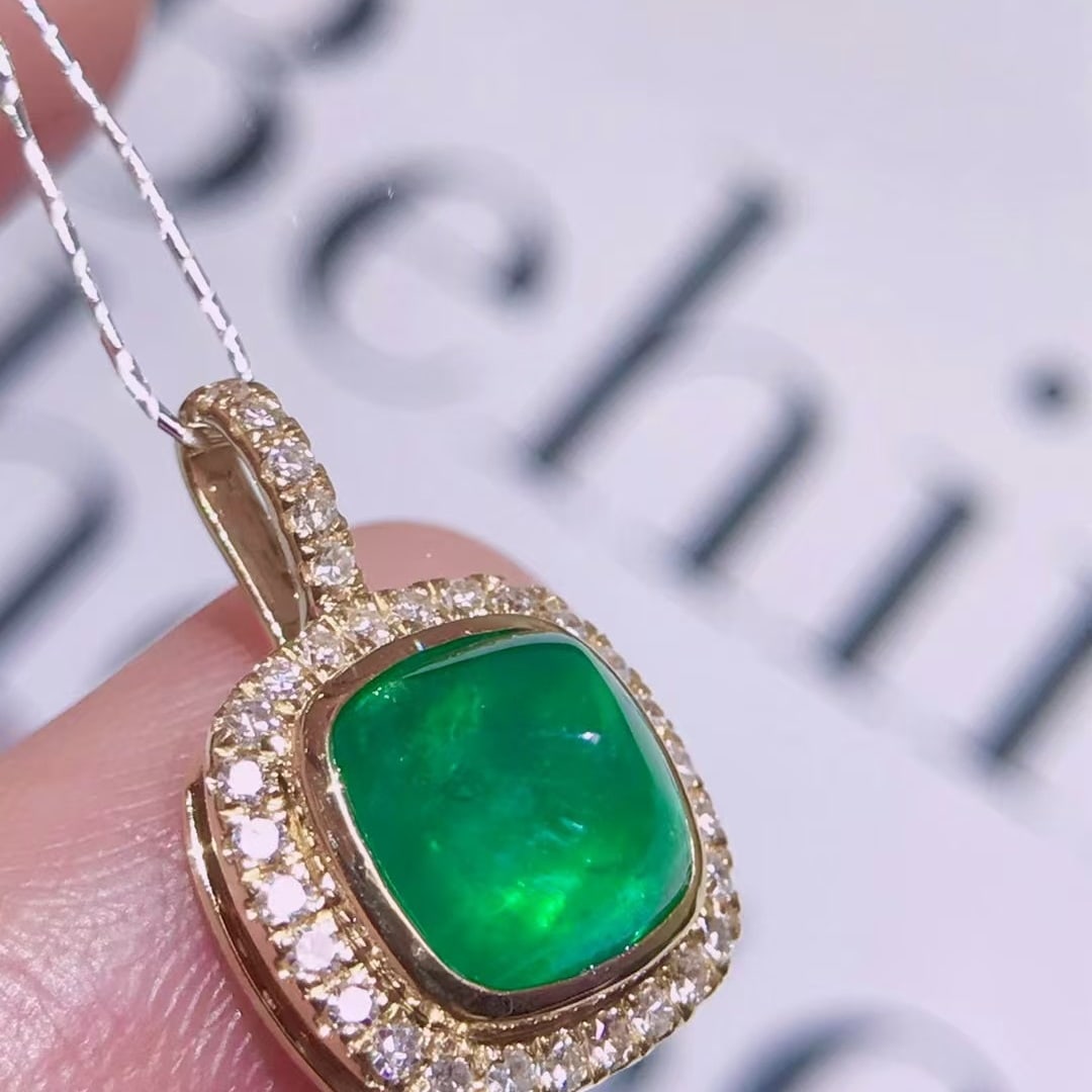 14k Gold 2.2 Ctw Vivid Green Natural Emerald & Diamond Pendant( Without Chain ) - 4