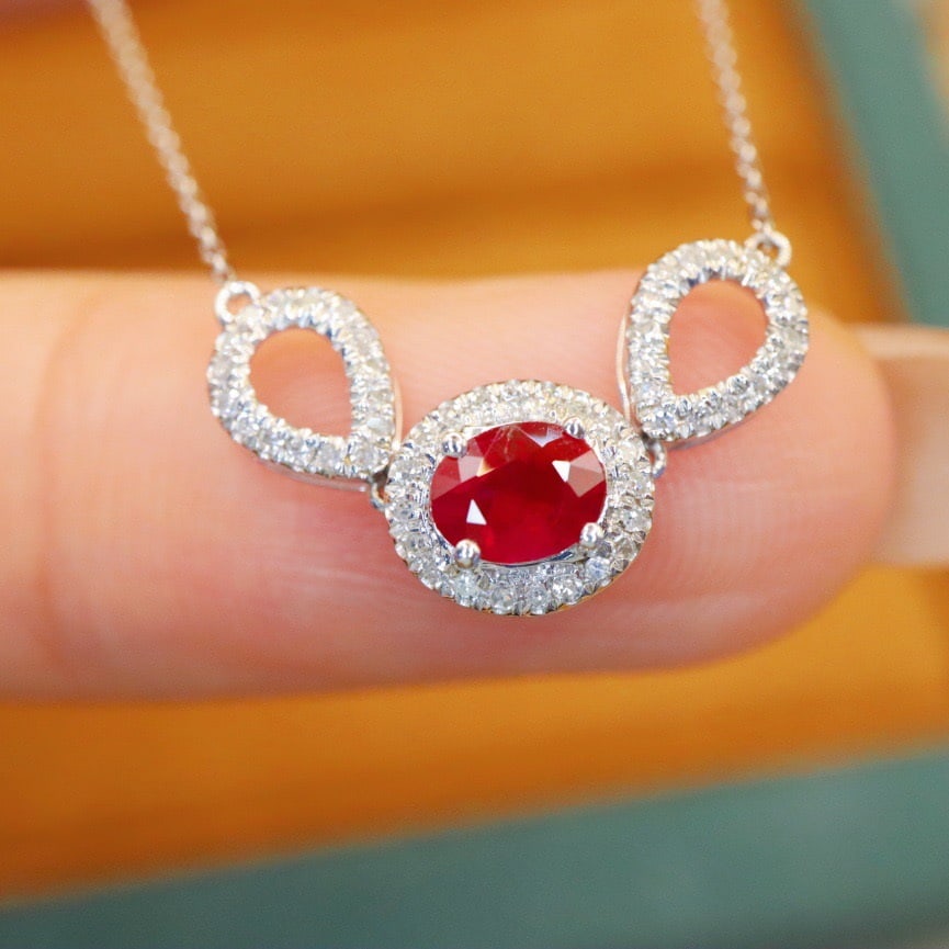 14k Gold 0.62 Ctw Vivid Red Natural Ruby & Diamond Necklace: Ref:231098437 // gold content:14k gold // main gemstone:ruby // shape:oval // carat weight:0. 47ct // color:vivid red // treatment:natural // // adjacent gemstone 2 : diamond // number of stones:52