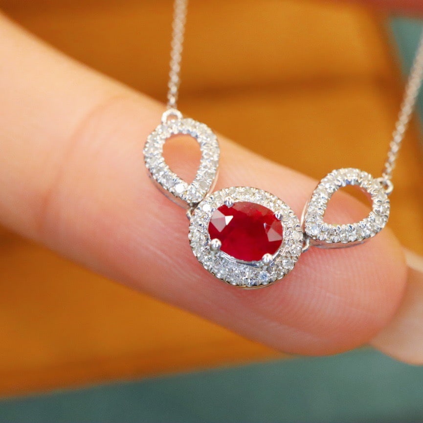 14k Gold 0.62 Ctw Vivid Red Natural Ruby & Diamond Necklace - 4