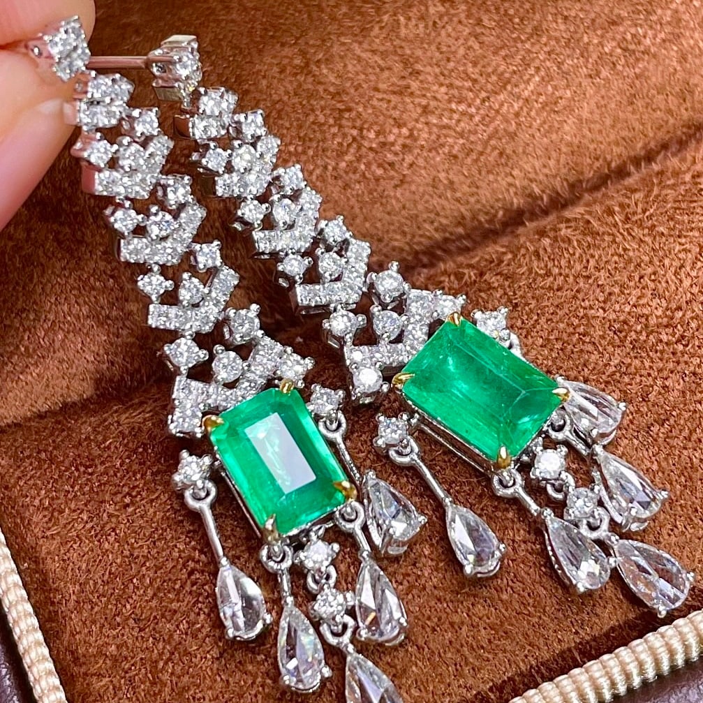 14k Gold 2.9 Ctw Vivid Green Natural Emerald & Diamond Earrings - 5