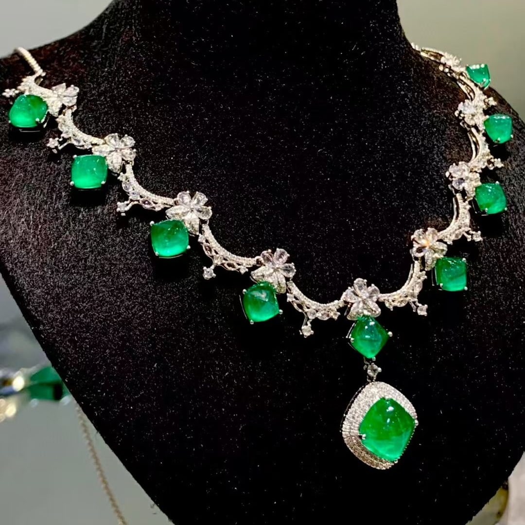 14k Gold 13 Ct Vivid Green Natural Emerald & Diamond & Sapphire Necklace - 2