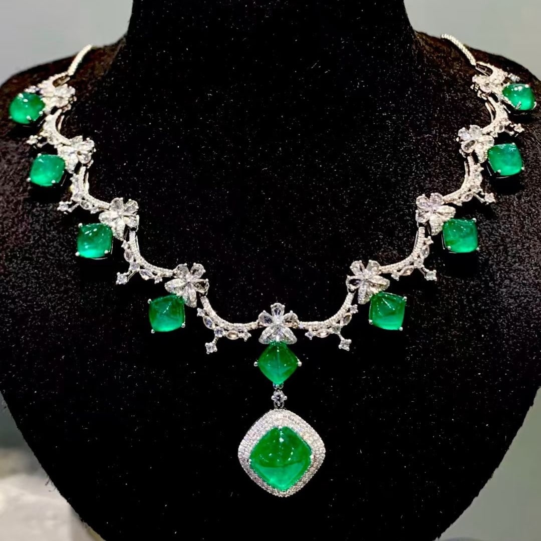 14k Gold 13 Ct Vivid Green Natural Emerald & Diamond & Sapphire Necklace - 4