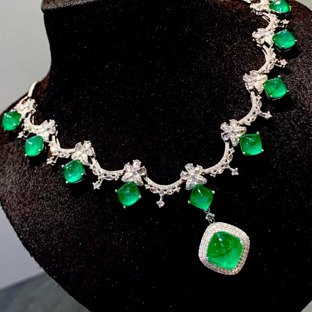 14k Gold 13 Ct Vivid Green Natural Emerald & Diamond & Sapphire Necklace - 5