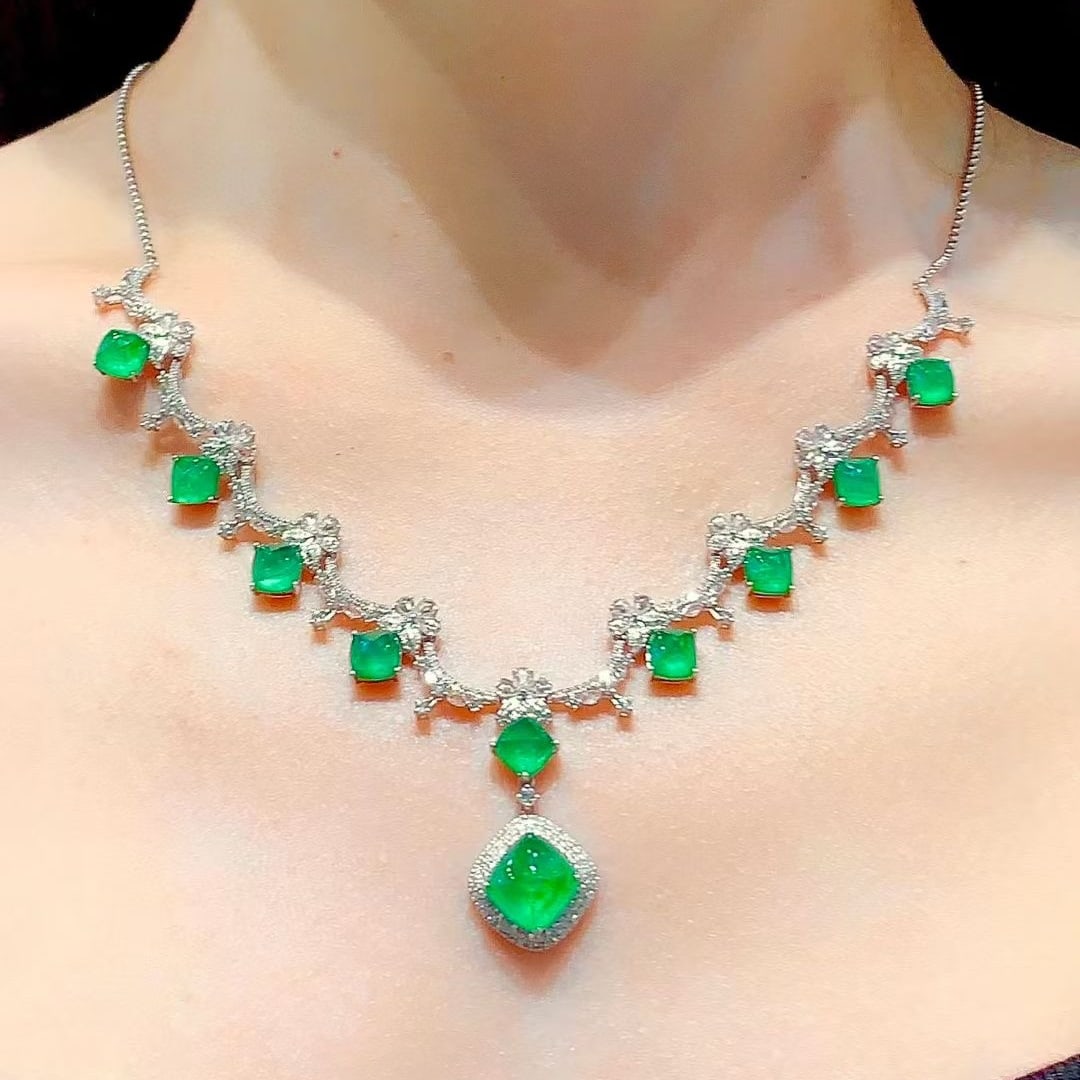 14k Gold 13 Ct Vivid Green Natural Emerald & Diamond & Sapphire Necklace - 6