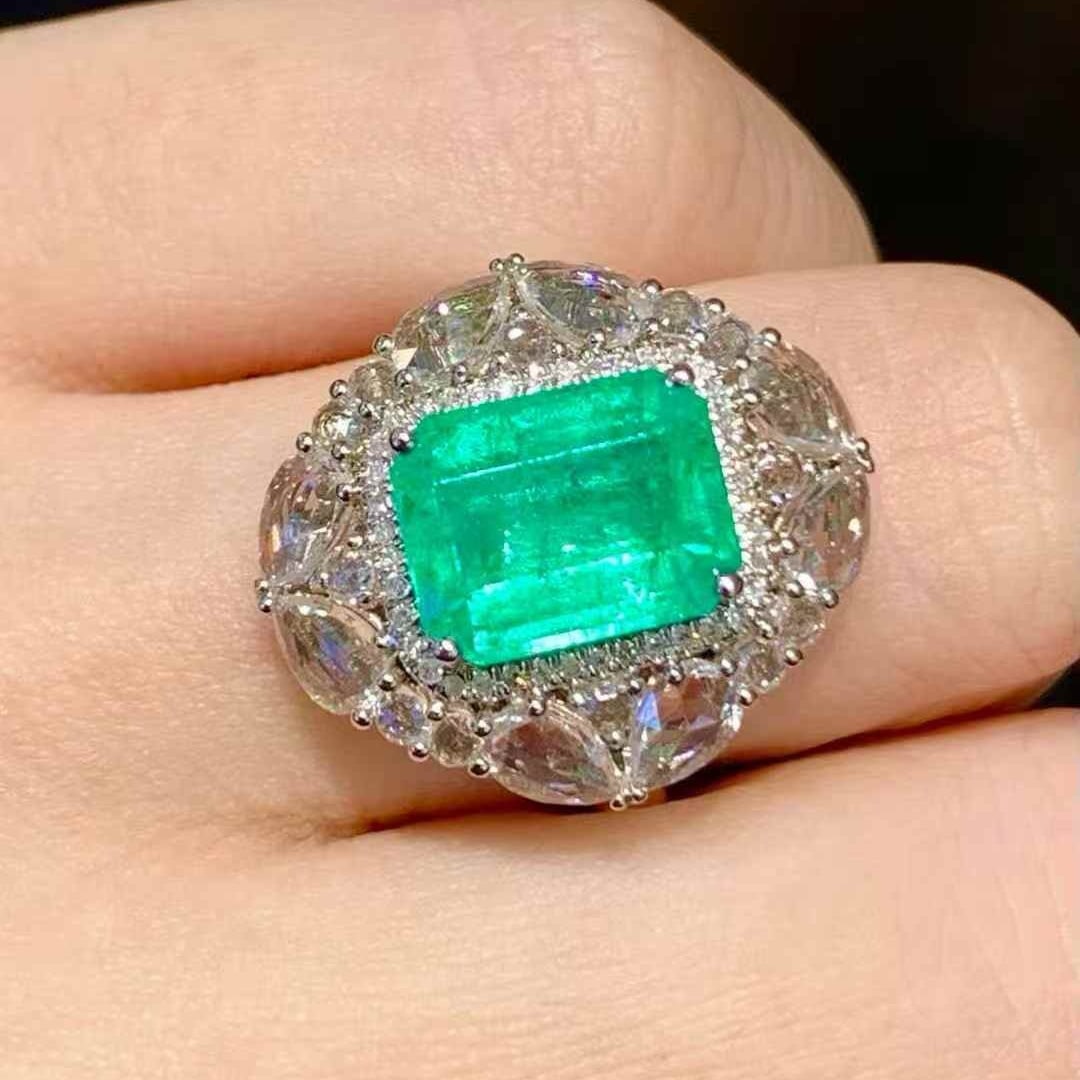 14k Gold 3.3 Ct Natural Emerald & Diamond & Sapphire Ring - 5