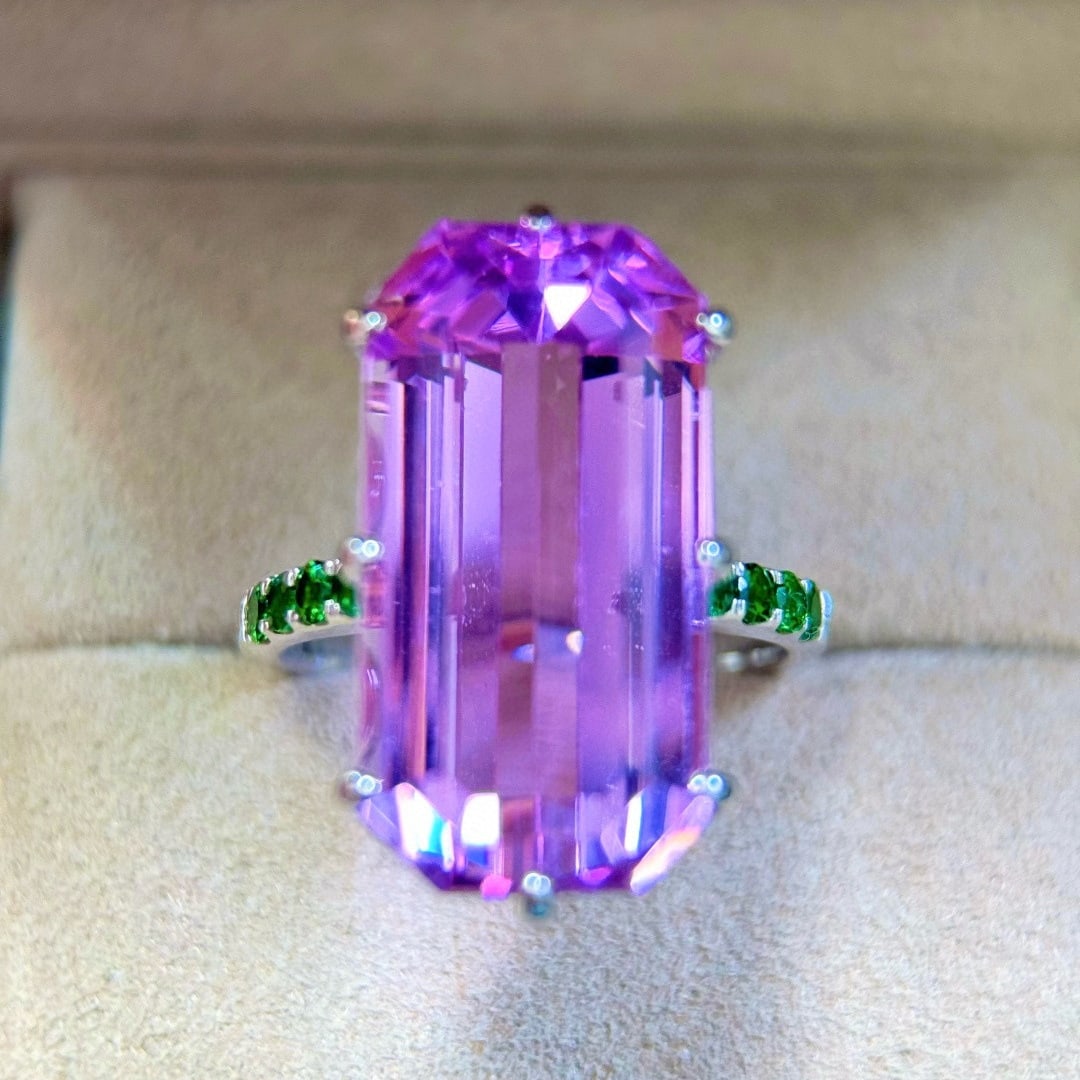 14k Gold 17.11 Ctw Natural Kunzite & Tsavorite Ring - 7