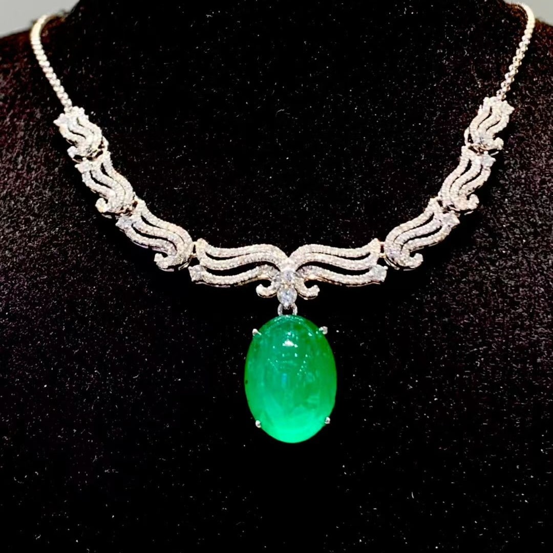 14k Gold 8.5 Ct Natural Emerald & Diamond Necklace - 3