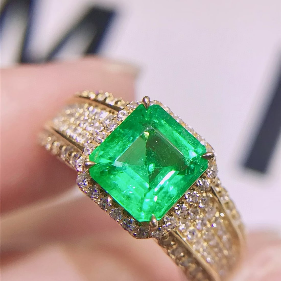 14k Gold 2.08 Ctw Vivid Green Natural Emerald & Diamond Ring - 3