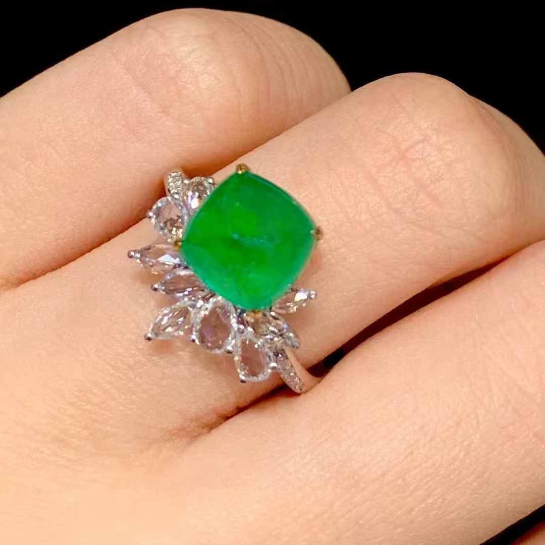 14k Gold 3.25 Ct Vivid Green Natural Emerald & Diamond & Sapphire Ring - 6