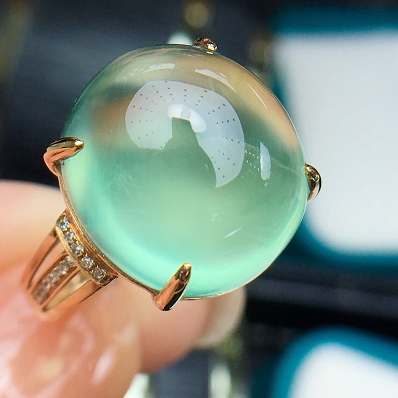 14k Gold 13.5 Ct Natural Prehnite & Diamond Ring - 2