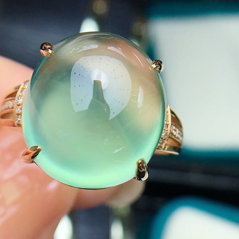 14k Gold 13.5 Ct Natural Prehnite & Diamond Ring - 3