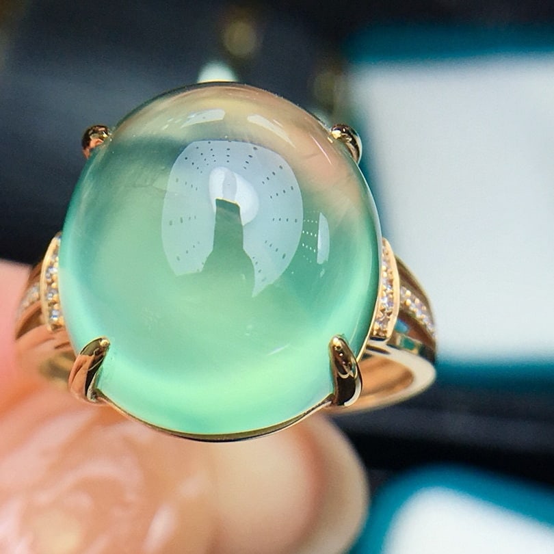 14k Gold 13.5 Ct Natural Prehnite & Diamond Ring - 4
